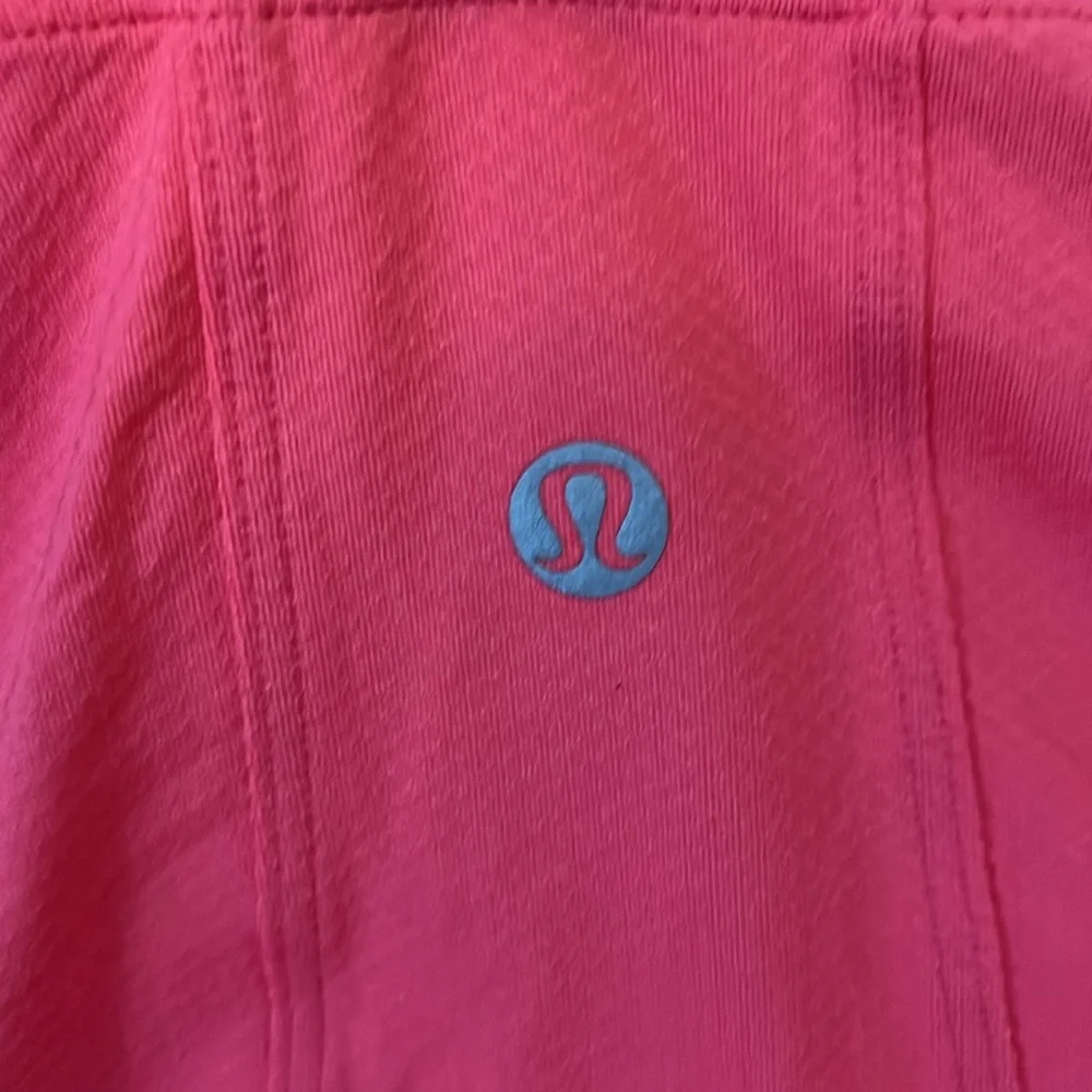 Lululemon Women's Pink Crop Top - Picture 4 of 7